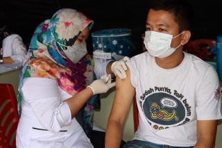 Capai Herd Immunity, Polres Pelalawan Sediakan Lapak Pangker untuk Masyarakat